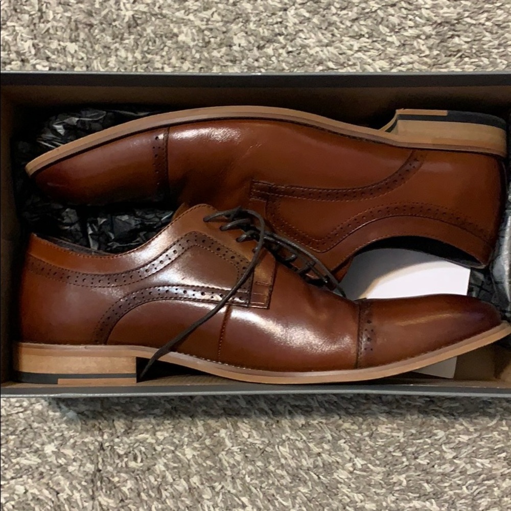 Dress shoes